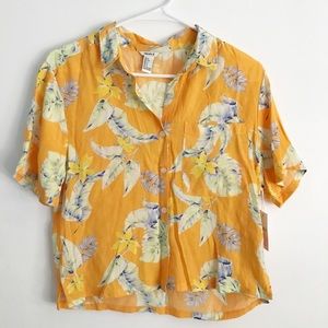 Semi-Cropped Tropical Print Button Down